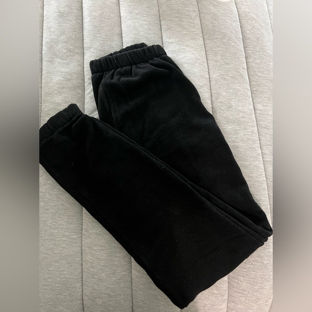 adika plain black sweatpants, never worn very soft on the inside